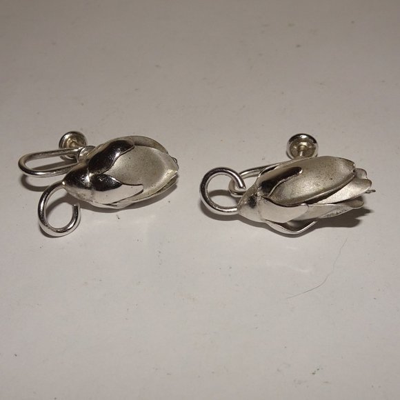 Vtg. HSB Rose Bud Sterling Screw Back Earrings - Picture 3 of 5